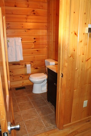 Hair dryer, towels, toilet paper - Cozy & Perfect For A Romantic Getaway For Two! (Pigeon Forge)