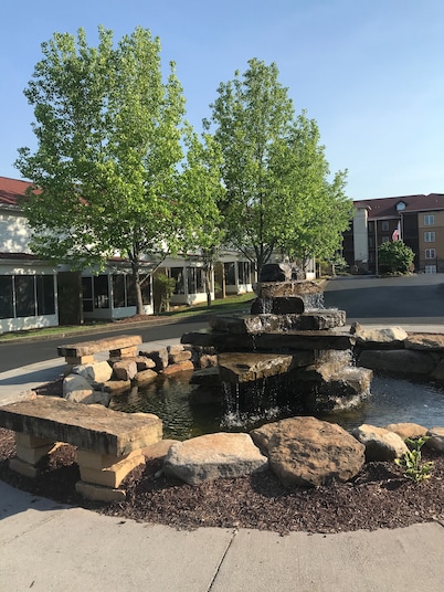 Apple Blossom Getaway-Near Apple Barn-Near Tanger Outlets