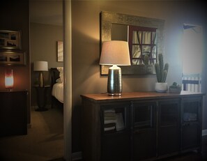 3 bedrooms, iron/ironing board, travel crib, free WiFi - Mtn. View, Hot Tub, Dwntwn Avl & Biltmore 15-20 min, WiFi, Serenity at its best! (Fairview)
