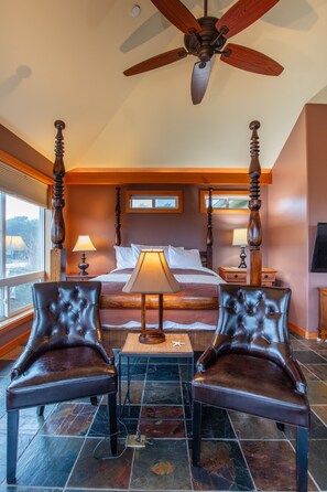 4 bedrooms, iron/ironing board, free WiFi, bed sheets -  Beach House W Ocean Views, Hot tub! 3Golfer en suites, Pets OK, July Openings! (Bandon)