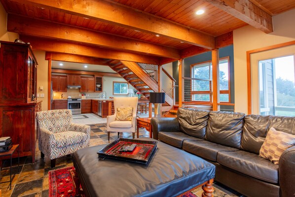 Smart TV, fireplace, DVD player, books