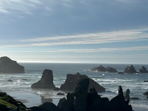 بالقرب من الشاطئ