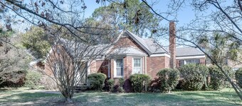 'Paula Deen House'  Stay Where She Started Her Business 3 Bedr