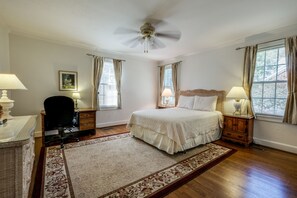 3 Schlafzimmer, Bügeleisen/Bügelbrett, WLAN, Bettwäsche