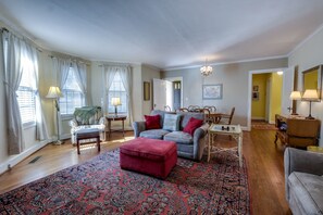 TV, fireplace, DVD player