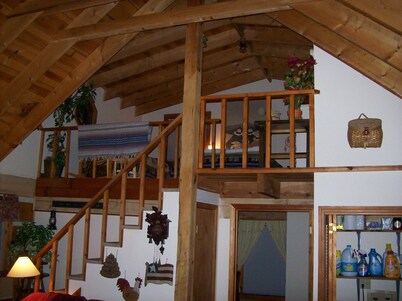 Blue Ridge Getaway-Relax on the Front Porch--Wildlife Galore!