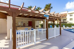 Outdoor dining - Ocean Village Club R17 Exceptionally Clean! On the Beach! OVER 280 "5 STARS" (St. Augustine)