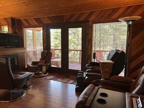 Smart TV, fireplace, video games, DVD player