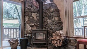 Interior - BEAUTIFUL CUSTOM CABIN  Near Bass Lake and Yosemite (North Fork)