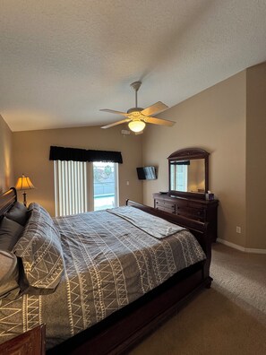 4 bedrooms, iron/ironing board, free WiFi, bed sheets