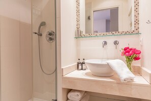 Douche, séchoir à cheveux