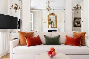 Unclassified image, 4 of 29, button - Spacious, Enchanting 1 Bedroom + Balcony and Insta-worthy Eiffel View (Paris)