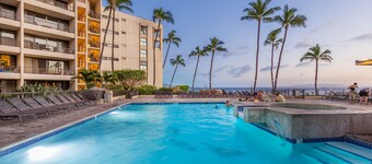  Beachfront ,Groundfloor, Sugar Beach , Corner  unit 114 - Steps to the Ocean!!!