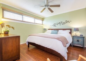 1 bedroom, travel cot, free WiFi, bed sheets