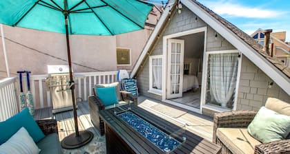Construction Discount - Mission Beach Adorable Cottage - 2 Story Beach Cottage!