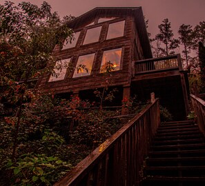 Exterior - Hippopatumus Haven (Blue Ridge)