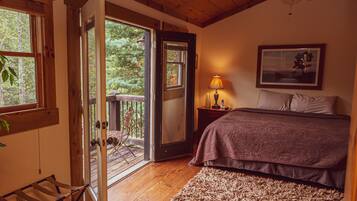 2 bedrooms, desk, free WiFi, bed sheets