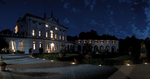 Elegant Villa - park and private pool [★★★★★] for visit Venice/Verona/Padua