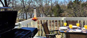 Olson Lake House Vacation Rental, Waterfront, Great Fishing, 