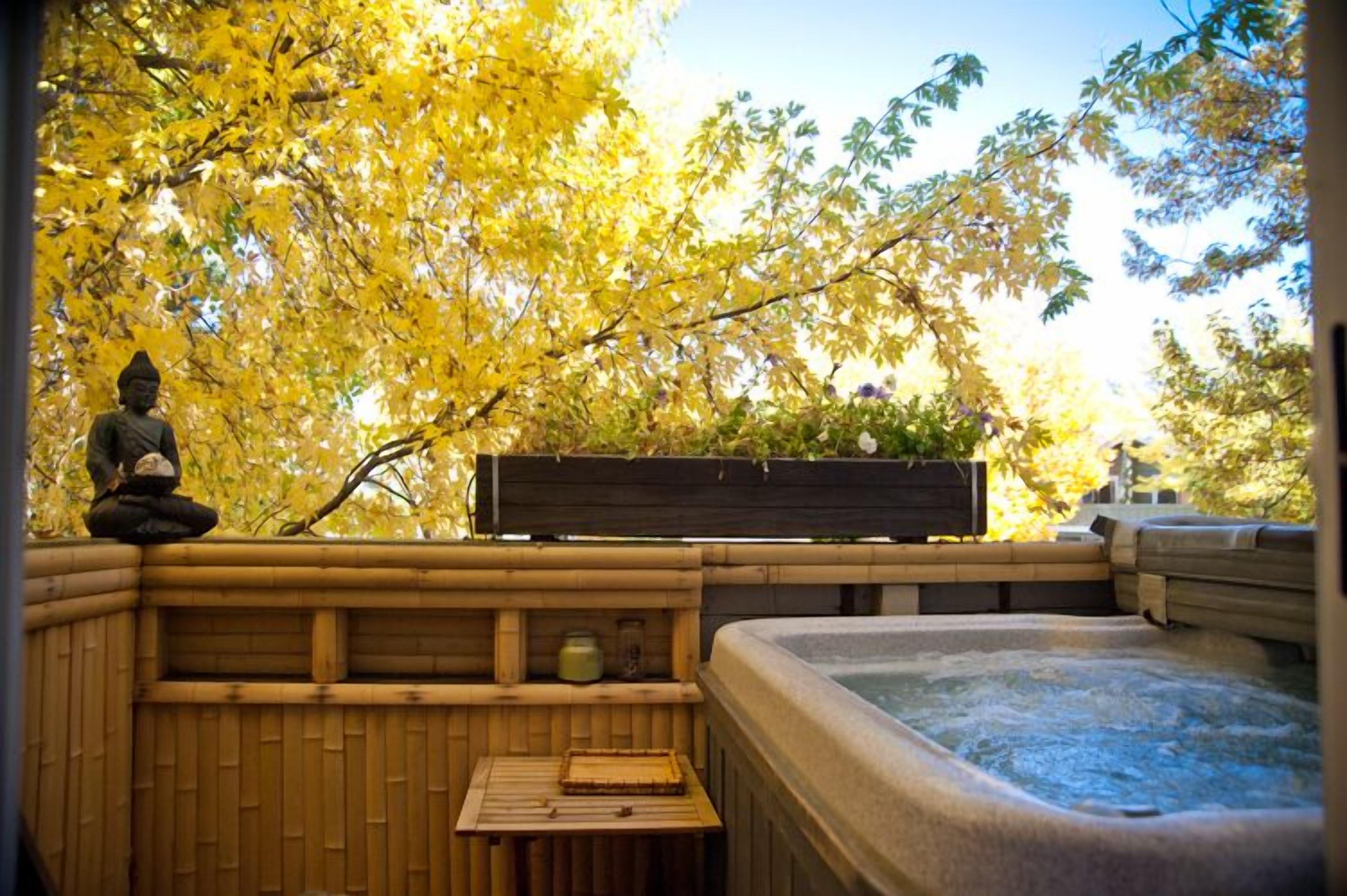 Bain à remous extérieur