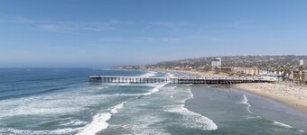 Ocean Front Luxury Beach House # 3 - vuodepaikkoja 10 2. kerroksessa - 4 tähden