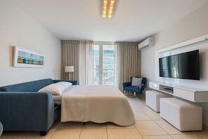 1 chambre, fer et planche à repasser, Wi-Fi gratuit, draps fournis