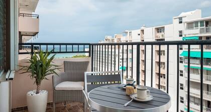 Vista al mar / Apt. De una habitación al otro lado de la calle del hotel San Juan