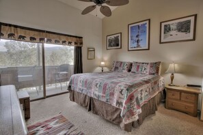 2 bedrooms, iron/ironing board, WiFi, bed sheets - Ski In-One Block walk to Town! Great Views! Once You Arrive, No Need to Drive! (Breckenridge)