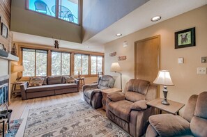 TV, fireplace, DVD player, stereo