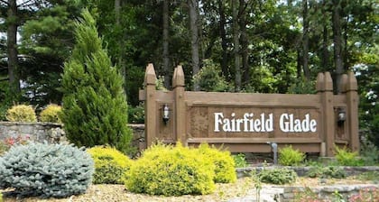 Comfy condo! Wilshire area of Fairfield Glade: King Bed, WiFi and more!