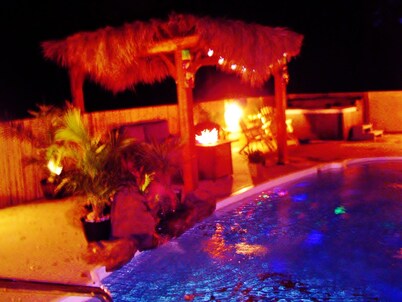 TIKI POOL & SPA, GOLF CART, KAYAK, WATERFALL, FIREPIT EXCELLENT LIGHTHOUSE VIEWS