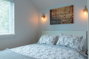 1 bedroom, iron/ironing board, travel cot, WiFi