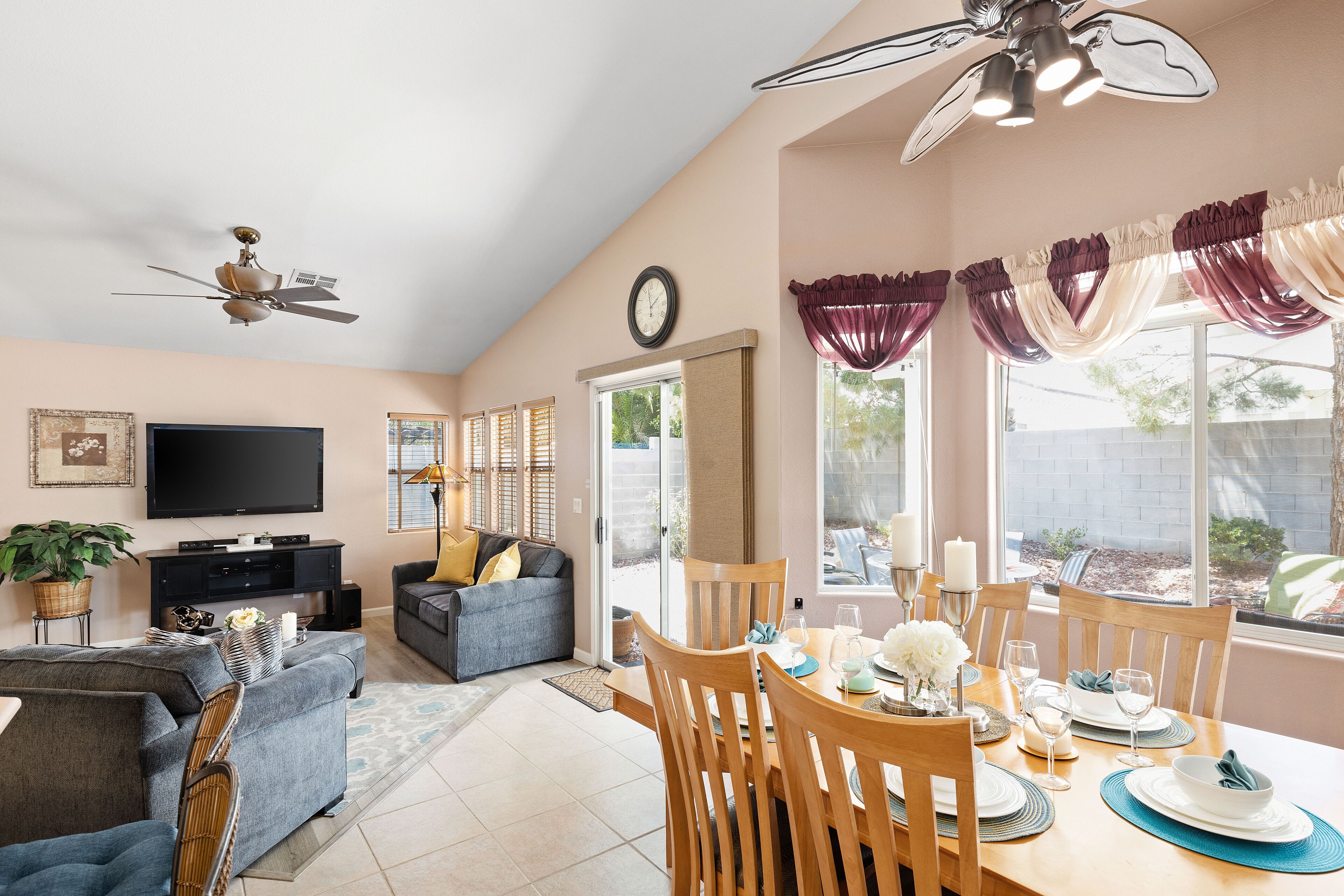 One-story Family Oasis And Spa - Small Pet Ok - Las Vegas, NV