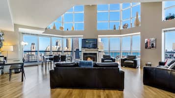 TV, fireplace, offices