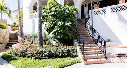 A pie de la Palmilla! Caleta Villa- El paraíso te espera! Piscina privada, spa y playa!