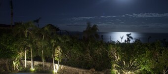 Newly Remodeled Gorgeous Palmilla Villa,  private beach 1 min walk