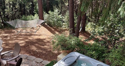 Spa, Quiet, Peaceful Near Rollins Lake, Local Hiking, Romantic, Reunion, Retreat