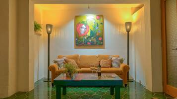 Smart TV, Netflix, servizi in streaming, impianto stereo