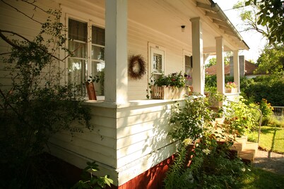 Beautiful Historic Craftsman Style 3 BR Home Nearby Culture & Downtown Livingston