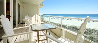 MARCH WEEKS AVAIL DISCOUNT BEACH FRONT SMALL DOG OK HUGE BALCONY LUXURY