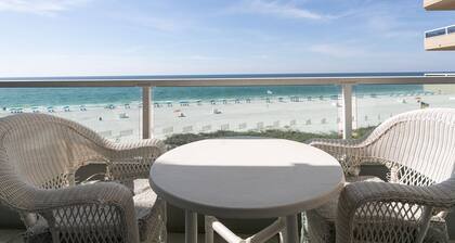 6/14-6/17 DISC AVAIL BEACH FRONT SMALL DOG OK HUGE BALCONY LUXURY
