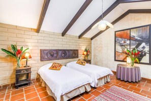 4 soveværelser, skrivebord, strygejern/strygebræt, weekendseng