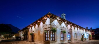 Unique Central & Beautiful home (views to die for from Balcony!)