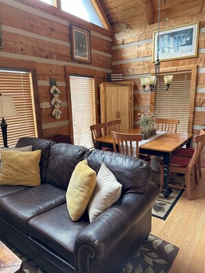 Smart TV, fireplace, DVD player, stereo