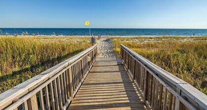 Emerald Isle North Carolina -Queens Court resort, Queen Nicole Condo!