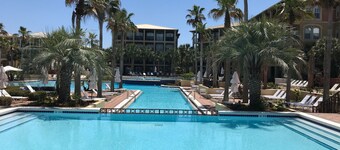 'Cozy for Two' - Delightful for a Couple  