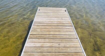 Lakefront Cabin, Pet Friendly, WIFI , near Pictured Rocks Munising Mi.
