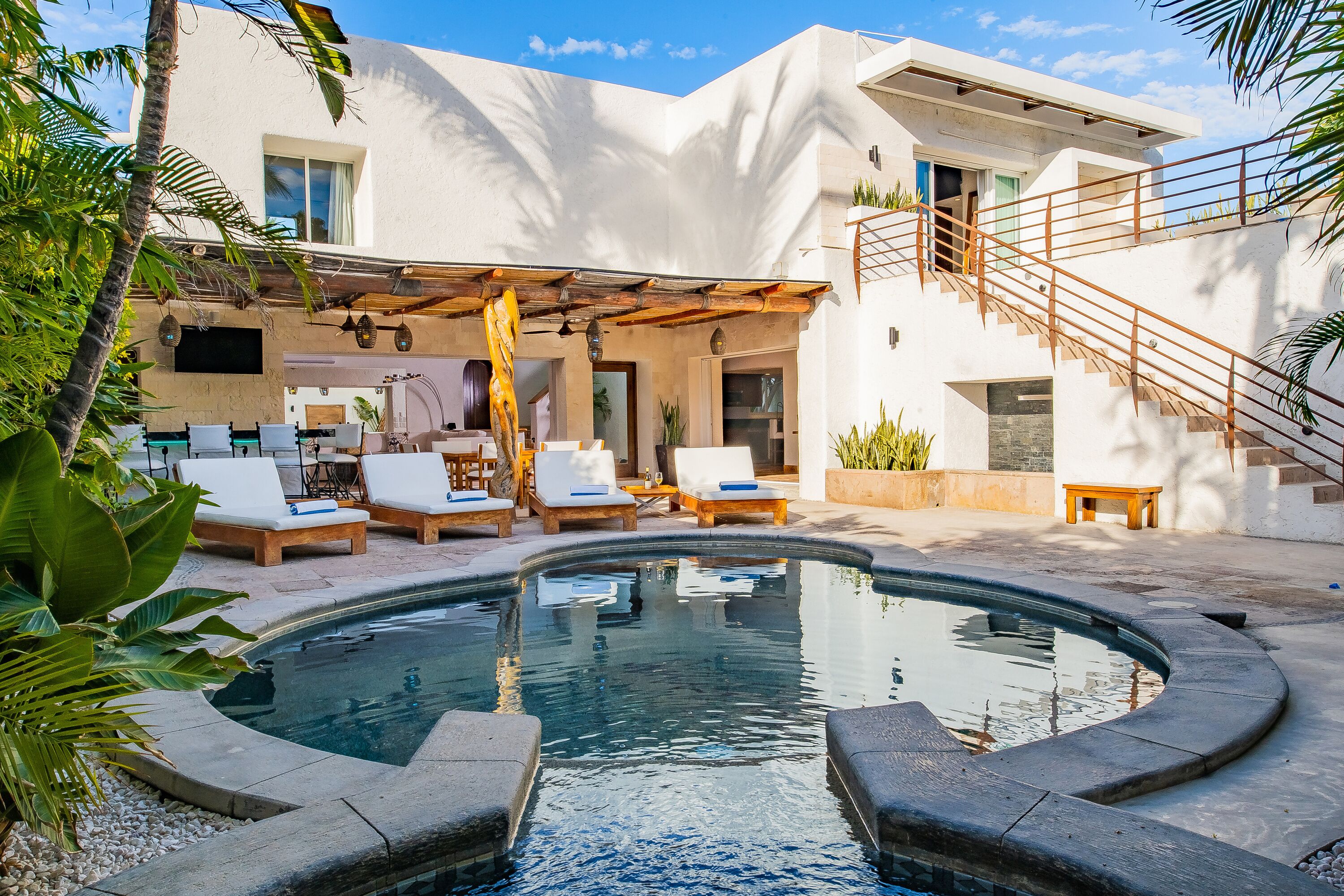 室外泳池、暖水池