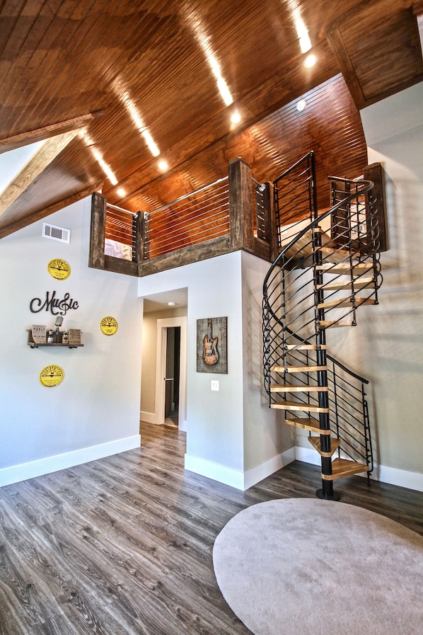 Interior - Chateau On Monroe - 5 Star Oasis. A Unique and Memorable Nashville Experience! (Nashville)