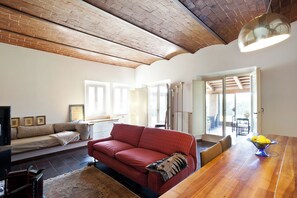 Smart TV, fireplace - Farmhouse Il Polveraio La Villa - Tuscan hillside with sea view (Montescudaio)